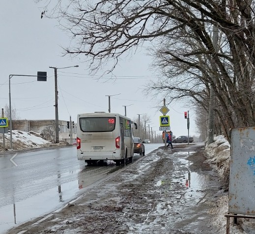 Грязь тут непролазная